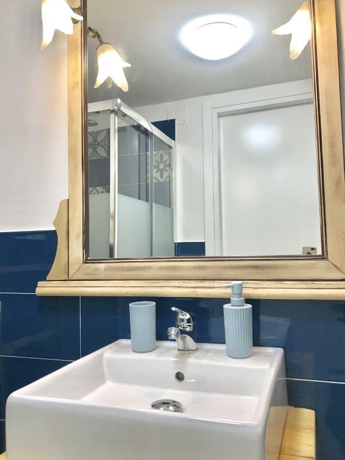La Casa Di Hoby Apartment Naples Luaran gambar