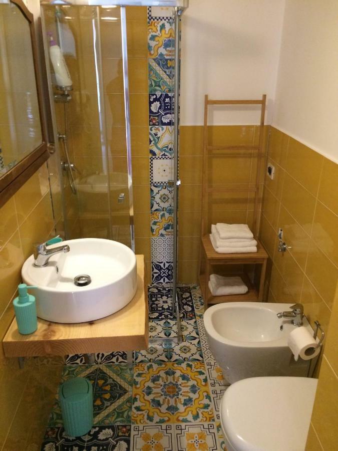 La Casa Di Hoby Apartment Naples Luaran gambar